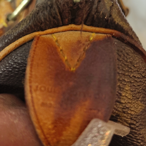 Women's vintage Louis Vuitton Purse - Picture 4 of 5